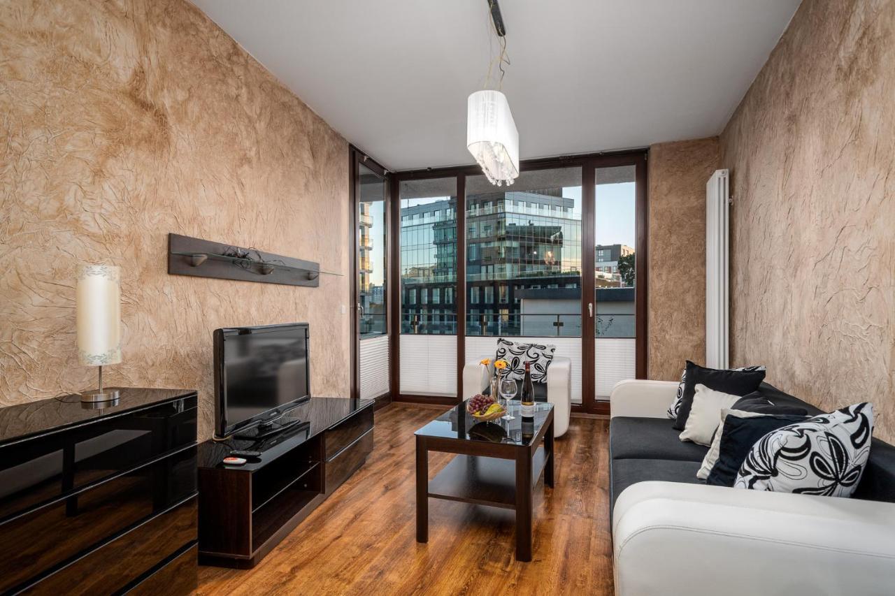 Apart D&K Free Parking Grojecka 194 Apartman Varsó Kültér fotó