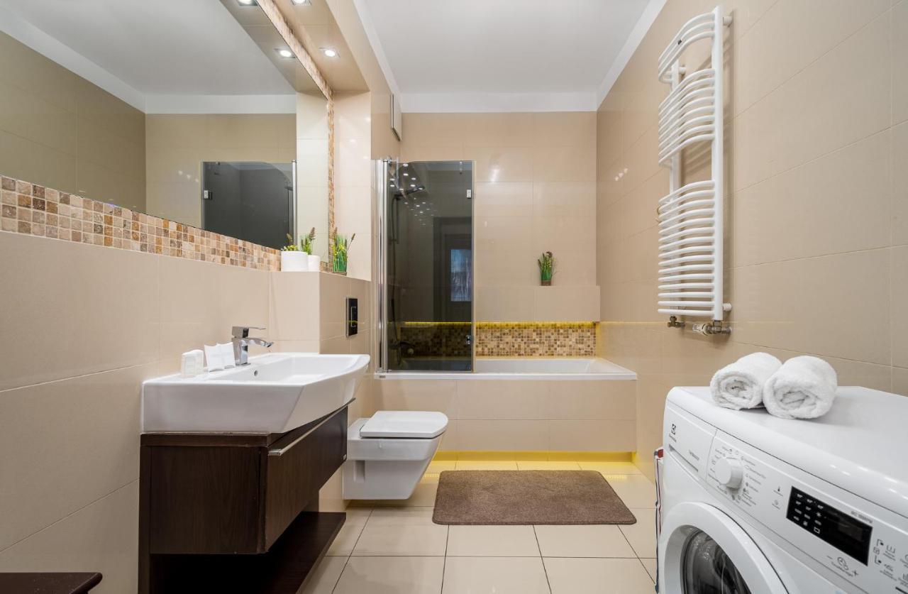 Apart D&K Free Parking Grojecka 194 Apartman Varsó Kültér fotó